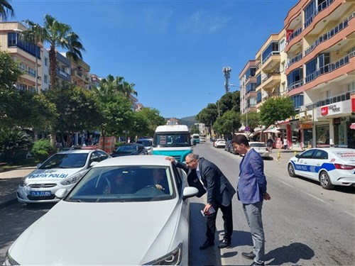 7 - 13 Mayıs Trafik Haftası Dolayısıyla ''Yayalar İçin 5 Adımda Güvenli Trafik'' Etkinliği Önder Caddesi Üzerinde Yapıldı.