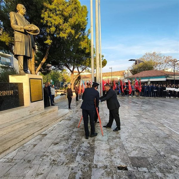 Cumhuriyetimizin Kurucusu Gazi Mustafa Kemal Atatürk'ü Rahmet Ve Saygıyla Anıyoruz...